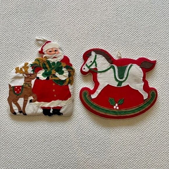 Set of 2 Vintage Christmas Potholders Trivets - Santa & Rocking Horse - Fabric - Picture 1 of 4